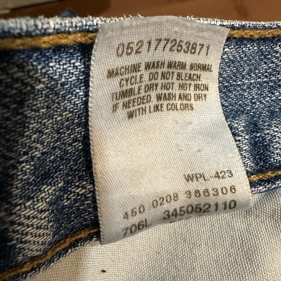 Levi’s Men’s 505 Light Weight Waist 36 Made in 2008 Light Washed Jean Shorts - Picture 8 of 9